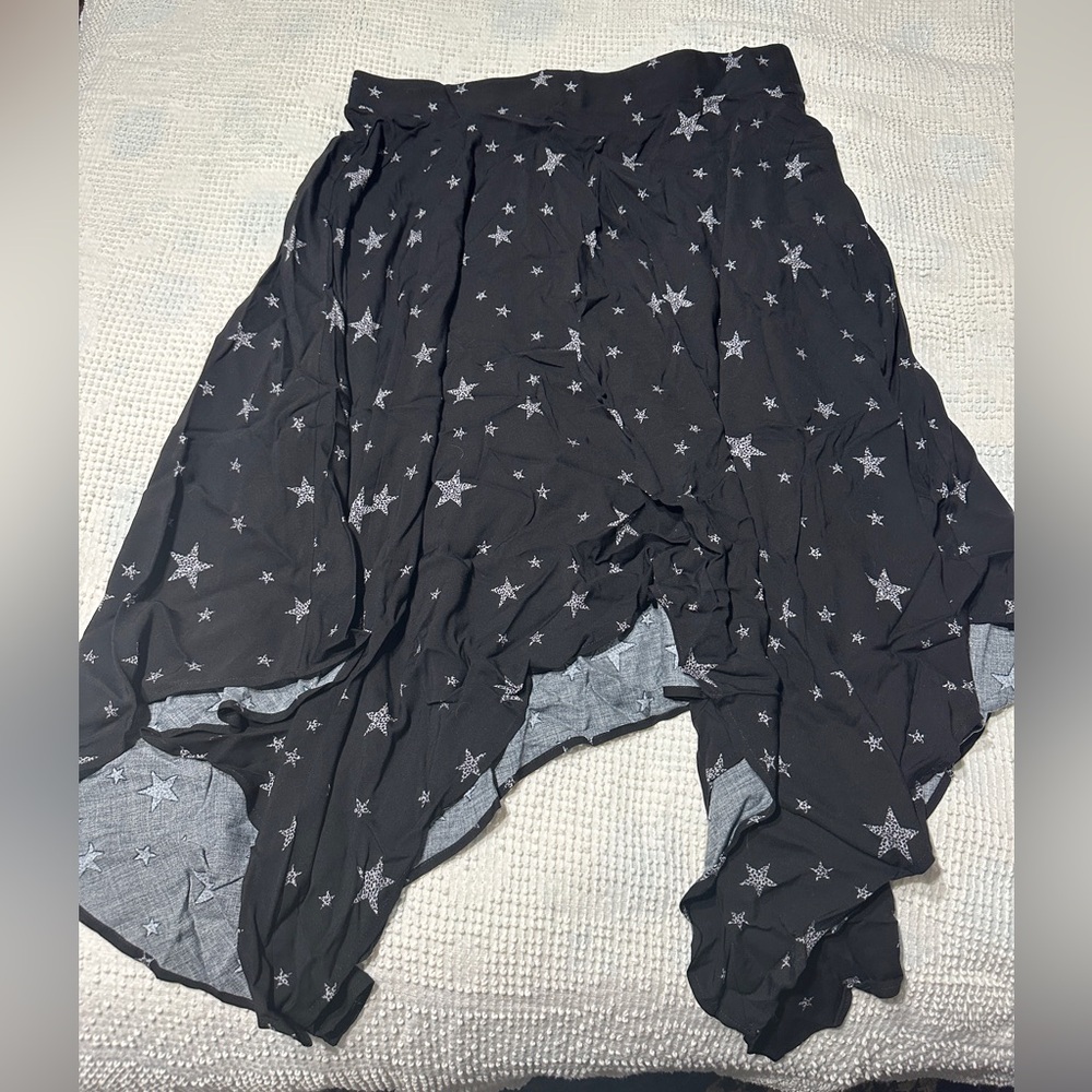 Torrid Black star handkerchief skirt - Picture 3 of 4
